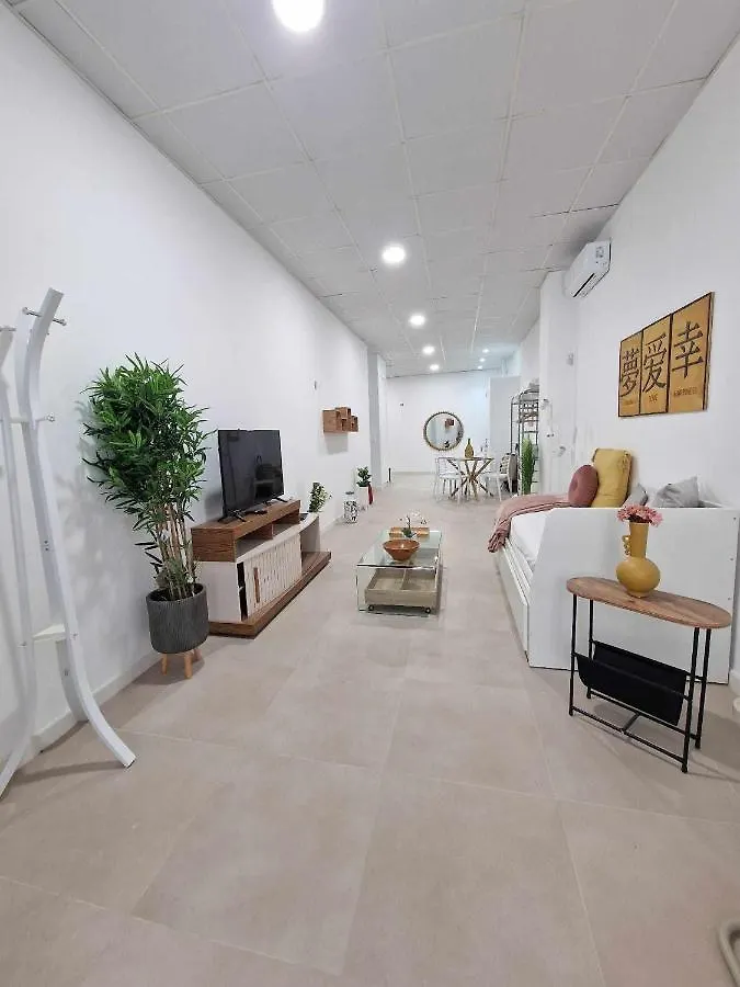 Moderno Apartamento 4 En Calle Marmoles مالقة 0*,